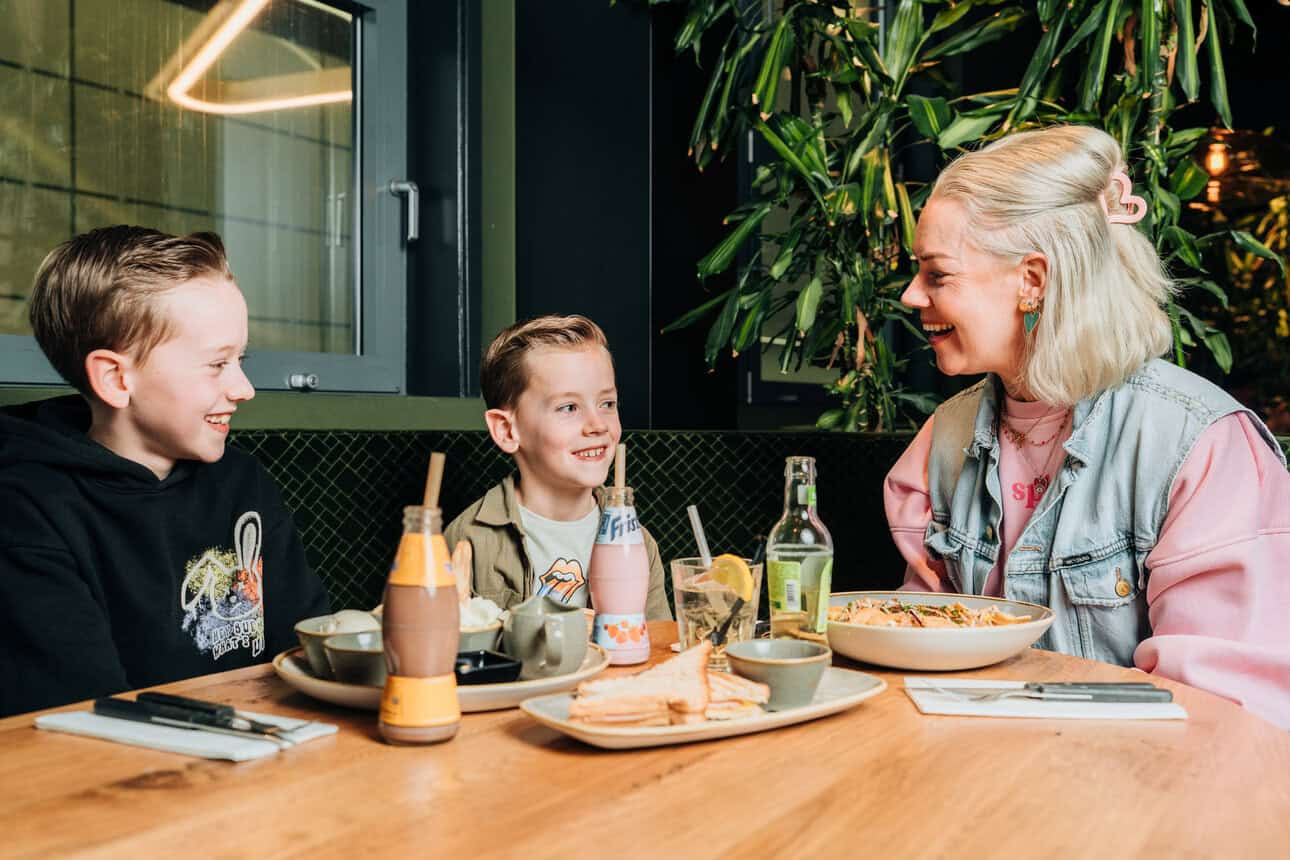 Children can eat for free at De Beren Rotterdam Alexandrium every weekend until 20 July 2025 with each adult main course ordered.